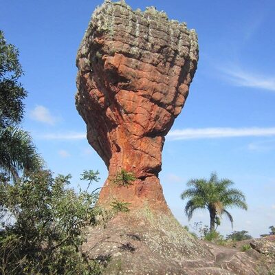 Formación rocosa (cuenco) del Parque Estatal de Vila Velha