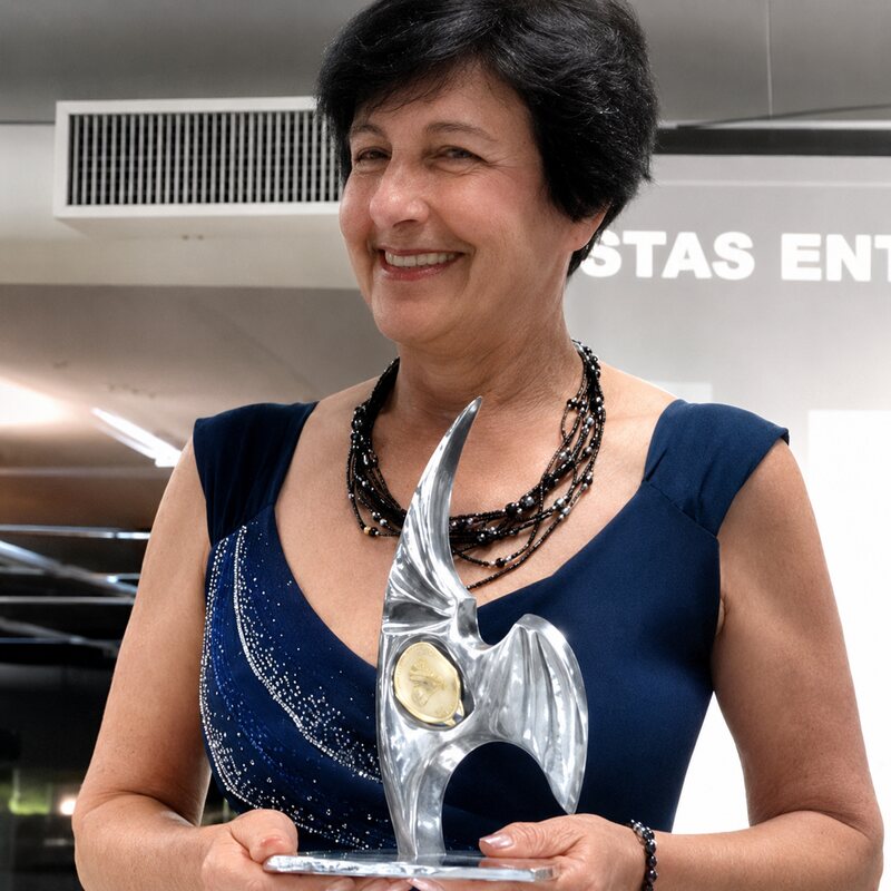 Ivete Fagundes com o segundo Troféu Panorama do Turismo, 2017